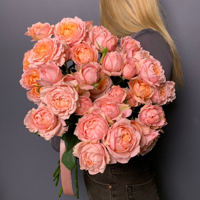 Букет "Муза" пионовидная кустовая роза