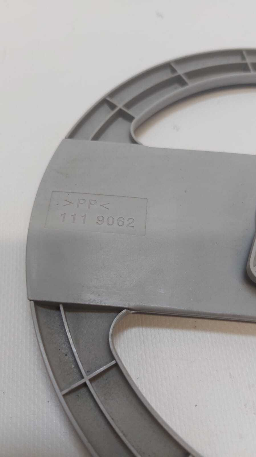 27 Нижний импеллер посудомоечной машины Electrolux 1119208211 б/у