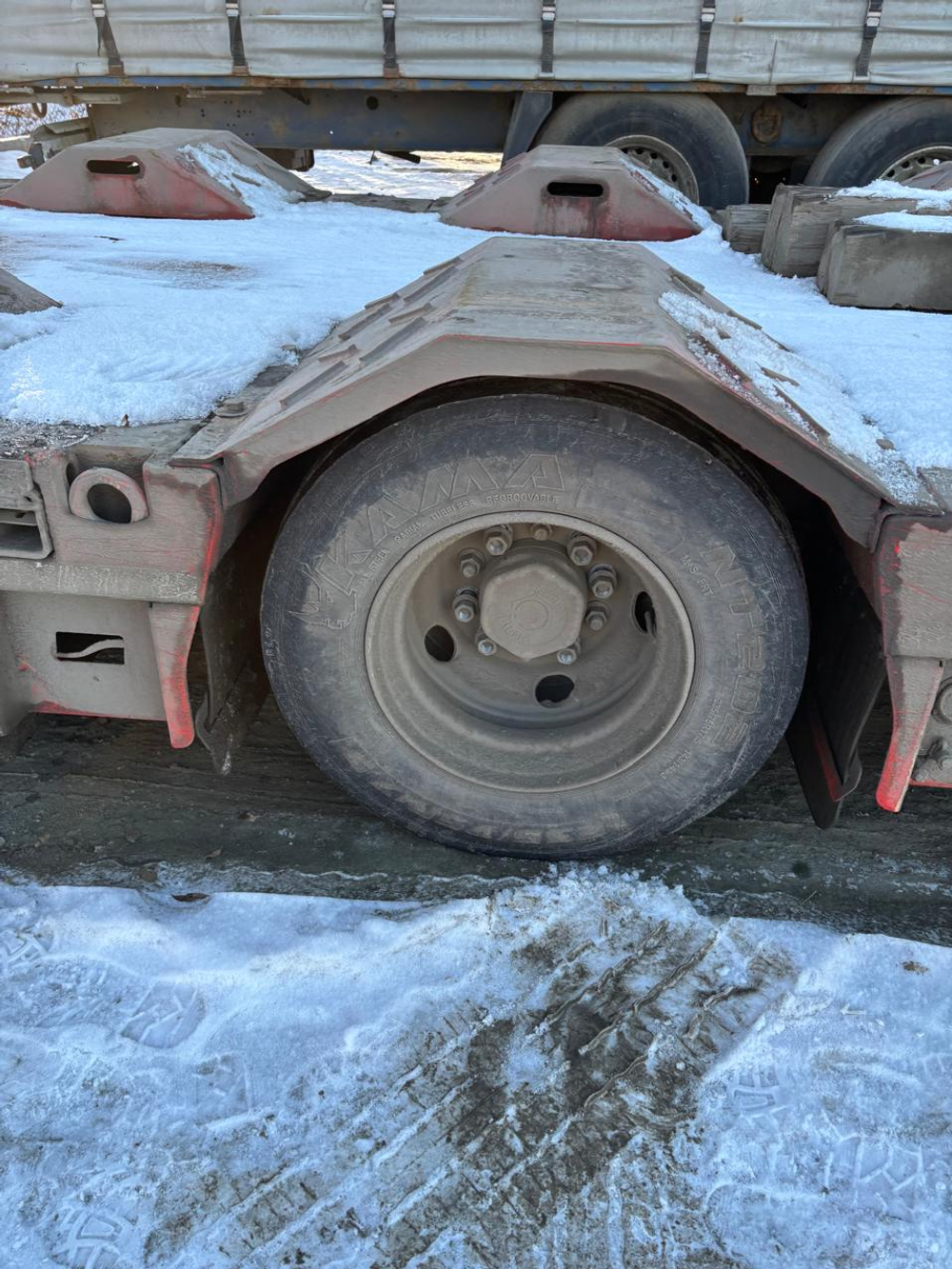 Тверьстроймаш 9939* Полуприцеп тяжеловоз 3 оси 993931-0021 (Раздвижной)