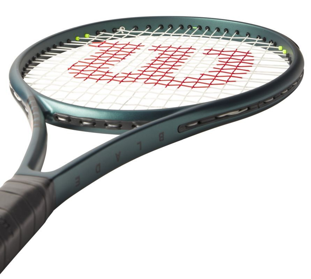 Теннисная ракетка Wilson Blade 100UL V9.0