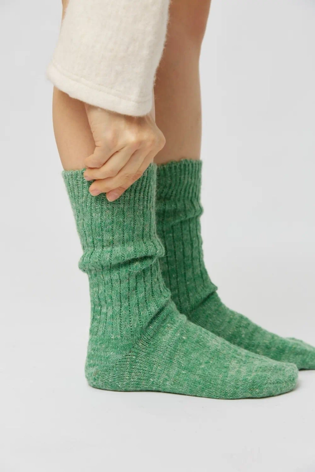 Носки из шерсти травяного цвета