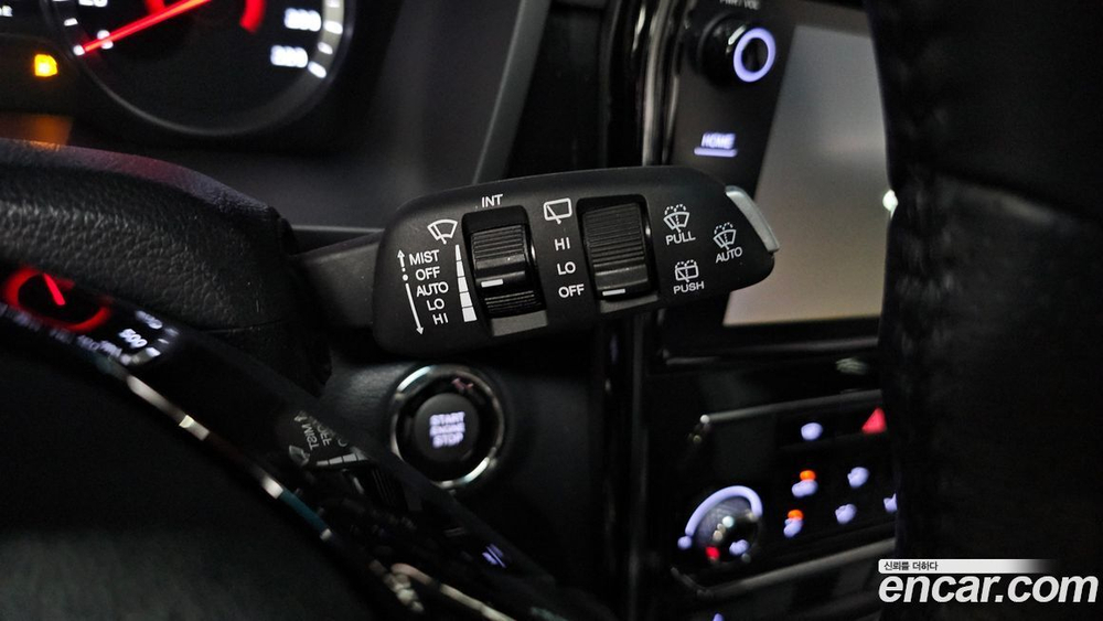 KG Mobility (Ssangyong) Very New Tivoli Дизель 1.6 2WD (11.2019)