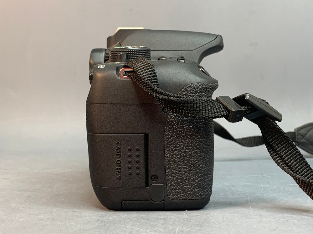 Canon 700D Kit 18-55mm IS STM 333 кадров