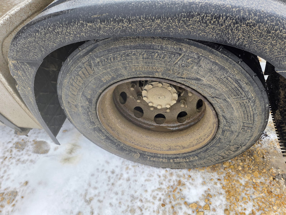 Shacman (Shaanxi) SX* 4x2 Седельный тягач SX4188YY381 (Дизельный, 12,5 л, 473 л.с., АТ)