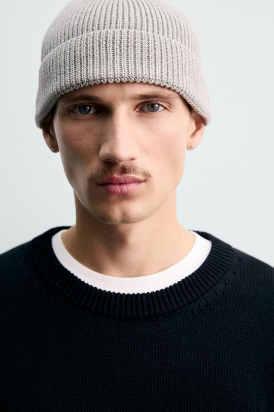 ZARA ТРИКОТАЖНАЯ ШАПКА ИЗ ХЛОПКА И КАШЕМИРА, СЕРЫЙ МЕЛАНЖ