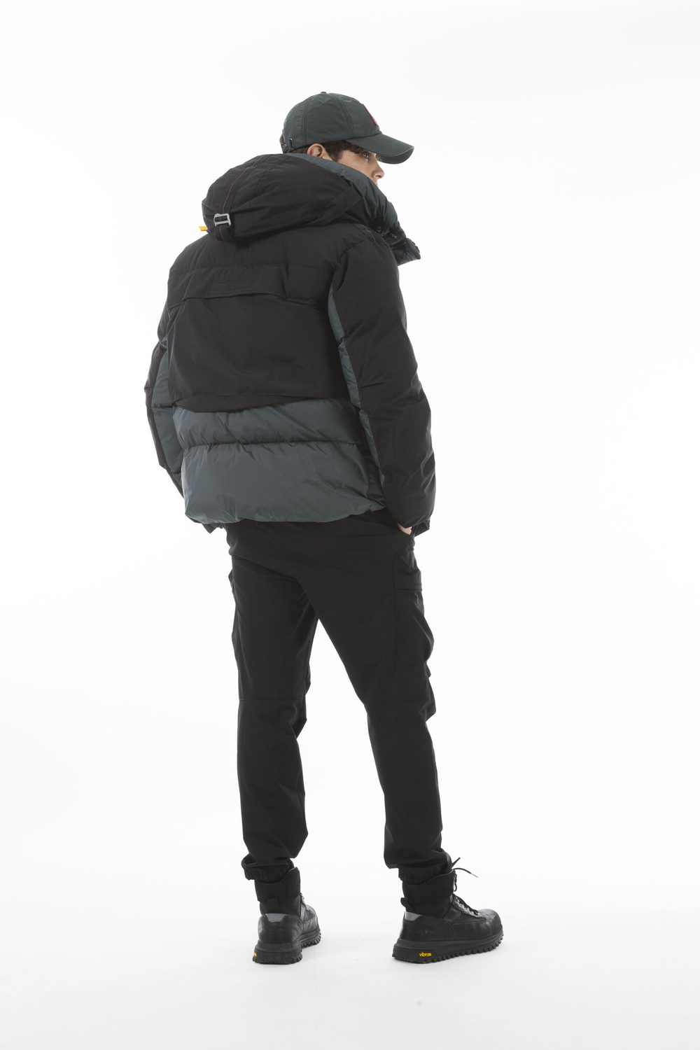 Куртка муж. PARAJUMPERS RONIN 006 черный с зеленым