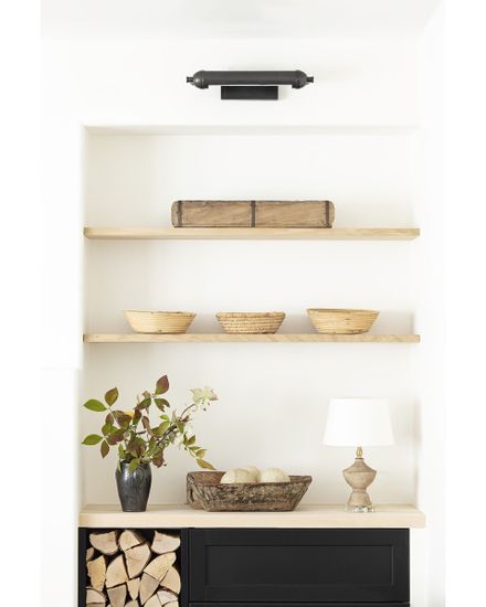 Деревянная настольная лампа “Беатрикс”