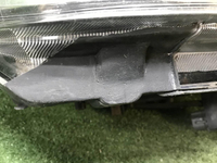 Битая Фара правая Toyota Hilux 8 (2015-2020) LED