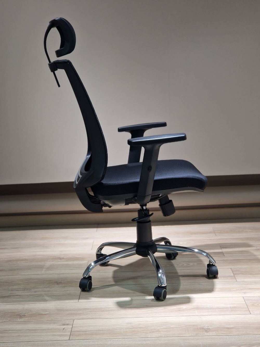 Кресло офисное 2811 13 +F109 Black