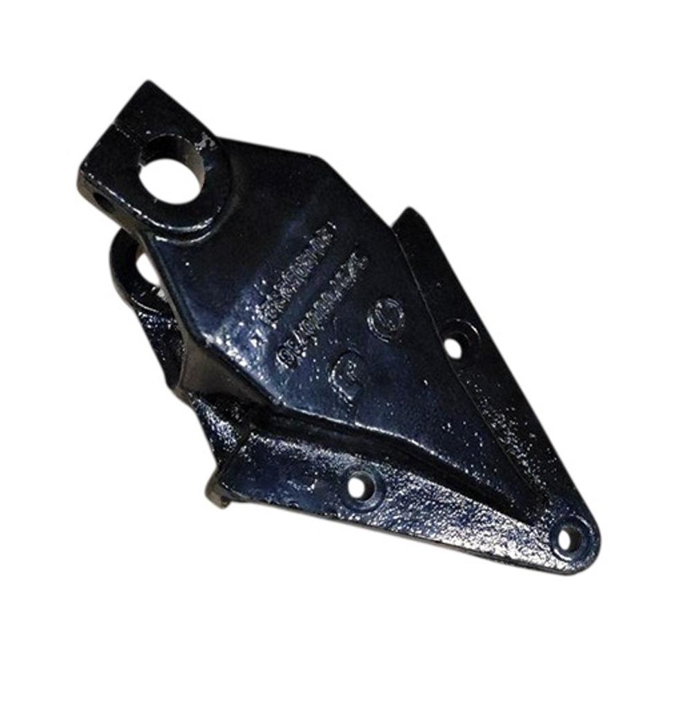 Кронштейн передней рессоры передний левый SZ970000736