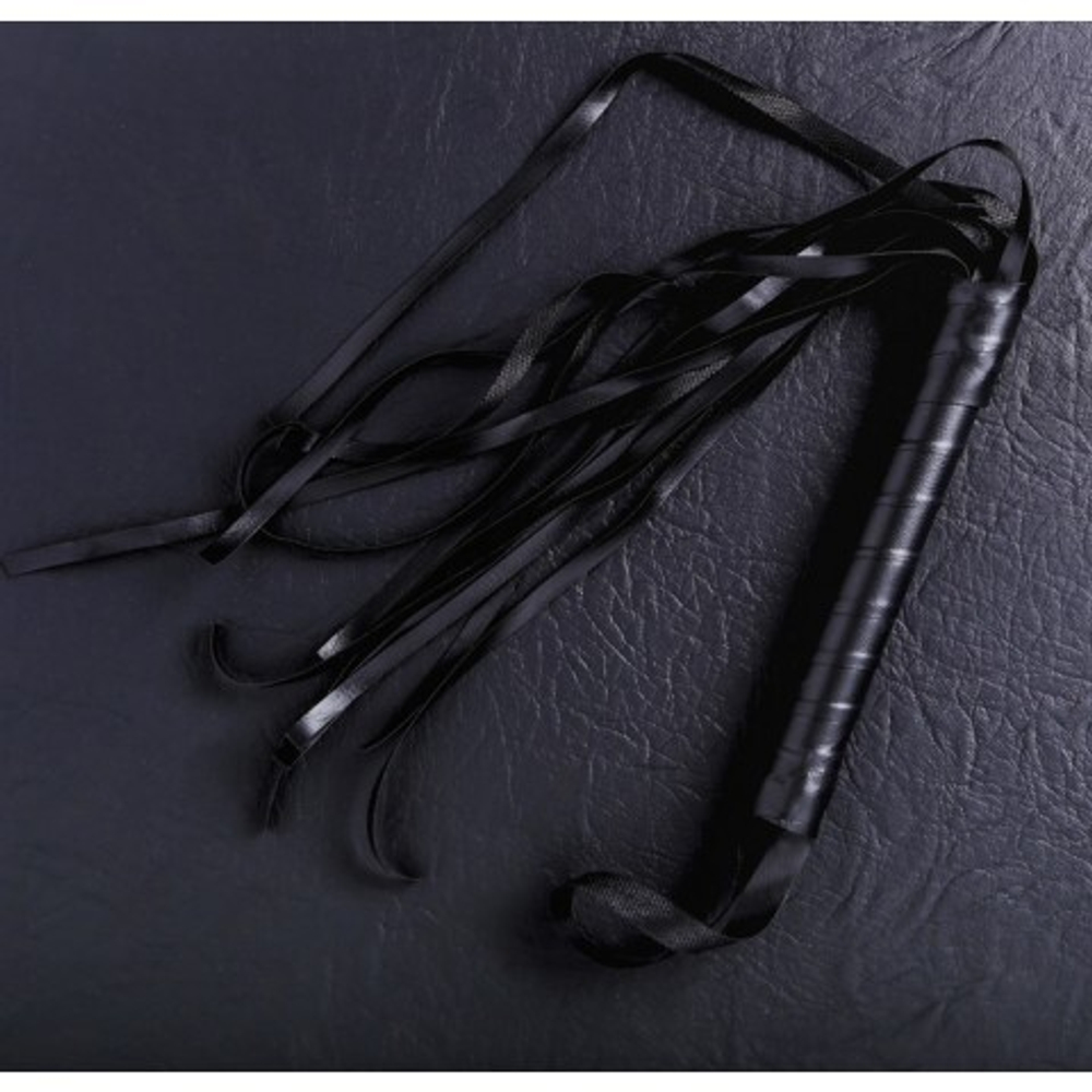 Игра эротическая "С плеткой в постели"