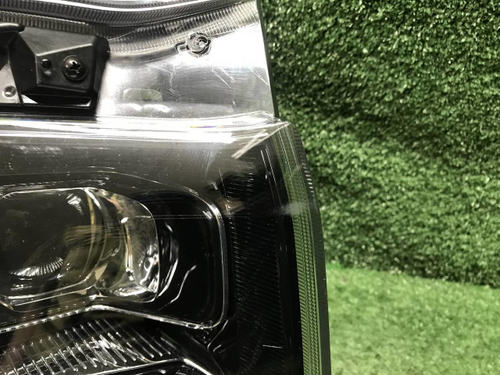 Битая Фара правая Hyundai Santa Fe 4 TM 20-23 LED