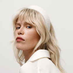 Кокошник белый полностью расшитый