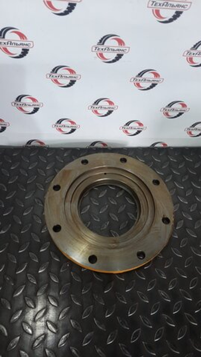 Крышка Volvo 4931056