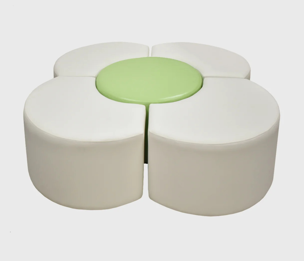 📘 Книги и… мягкие модули 🌈— где чтение сливается с уютом, а воображение обретает форму!