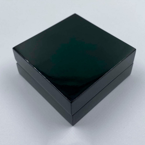 Футляр деревянный / лента в крышке, 80х80х34мм