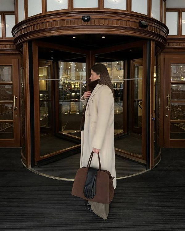 OLIVIA шоколадная - небольшие дефекты замши 40