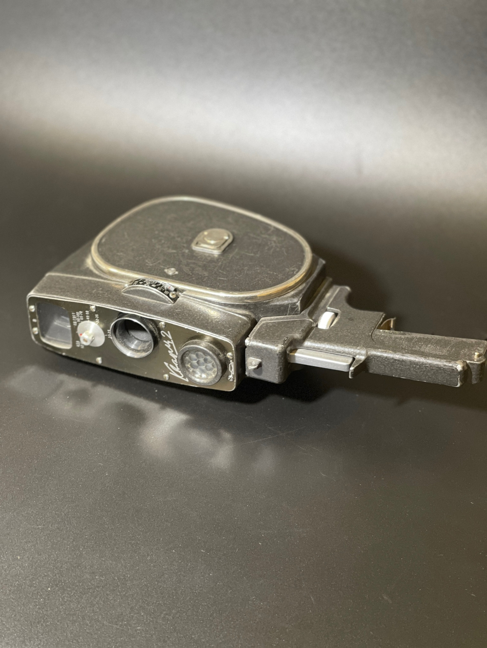 Кинокамера "Кварц-2" Красногорский механический завод (КМЗ), СССР 1971-1983 гг.