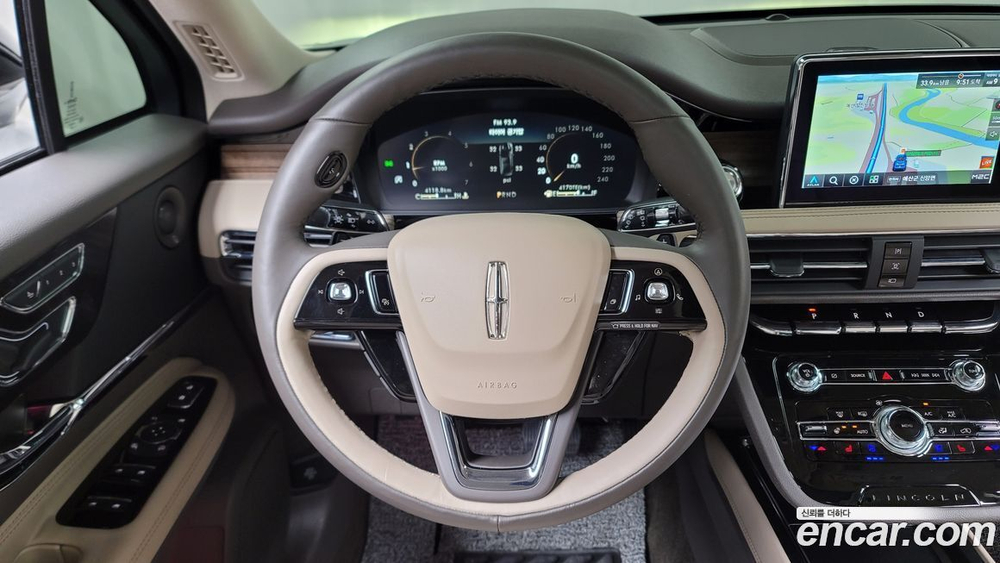 Lincoln Corsair 2.0 Reserve AWD (12.2022)