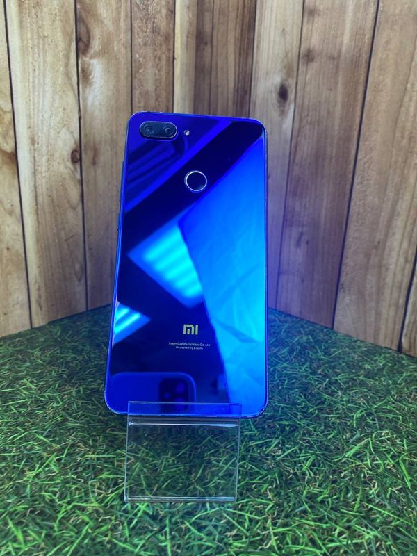 Смартфон Xiaomi Mi 8 Lite 4/64gb Синий (Витринный)