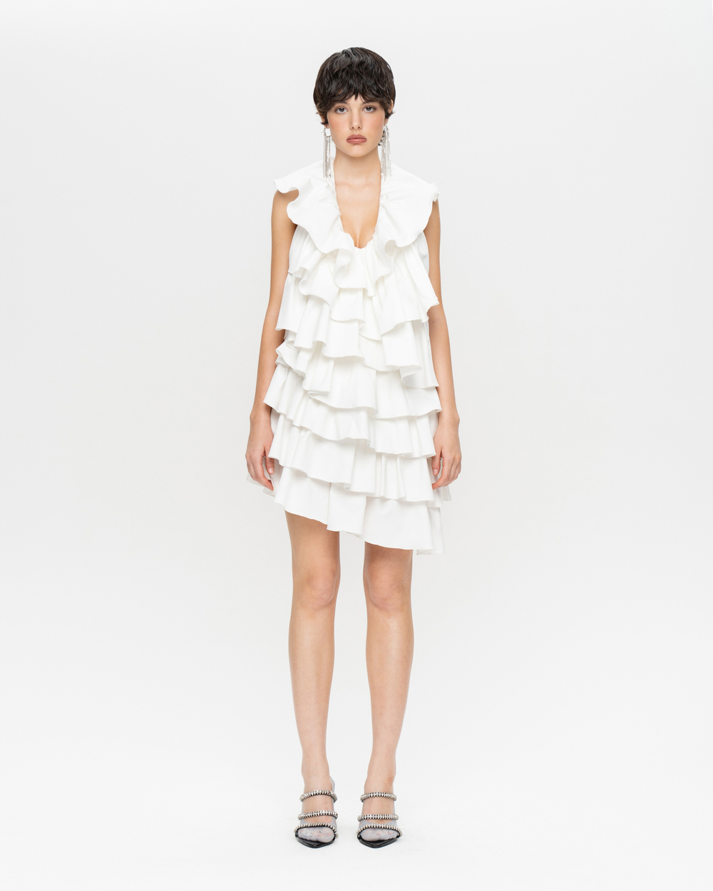 Платье мини с воланами и открытой спиной