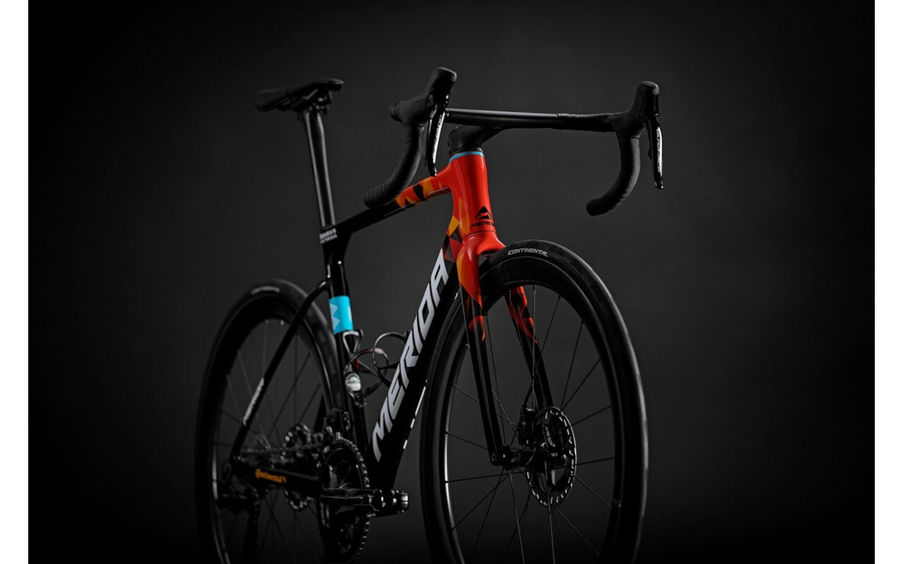 Шоссейный велосипед Merida Scultura Team (2023)