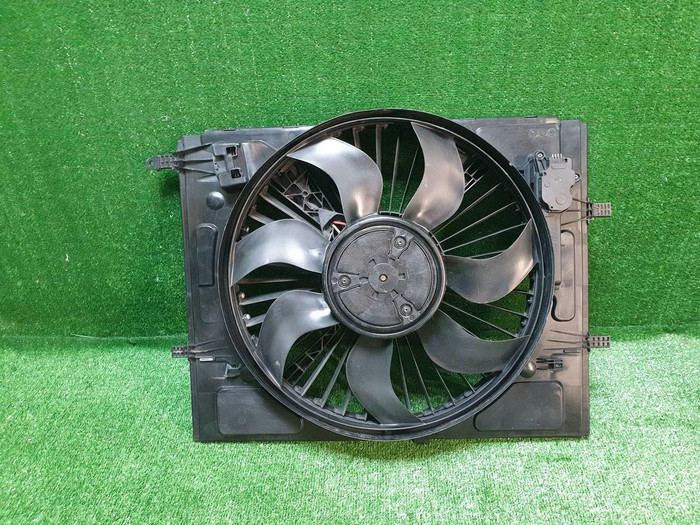 Диффузор с вентилятором Mercedes GLC X253 (15-22)