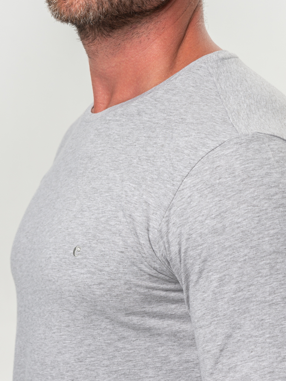 Футболка мужская с круглым вырезом