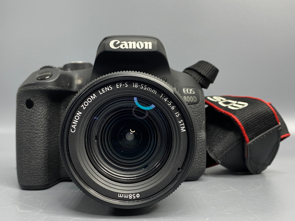 Canon 800D Kit 18-55mm IS STM 7.000 кадров