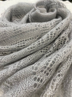 Оренбургский пуховый платок с шелком П1-100-03 серый