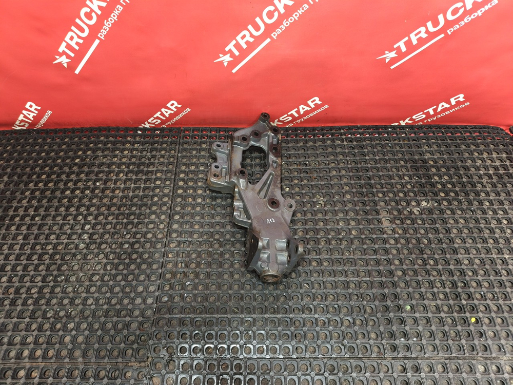 Кронштейн буксировочный 2019г.