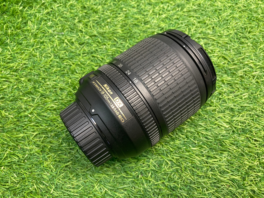Nikon 18-105mm 3.5-5.6G AF-S ED DX VR Nikkor
