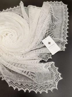 Оренбургский пуховый платок-паутинка А120-01 белый отбеленный