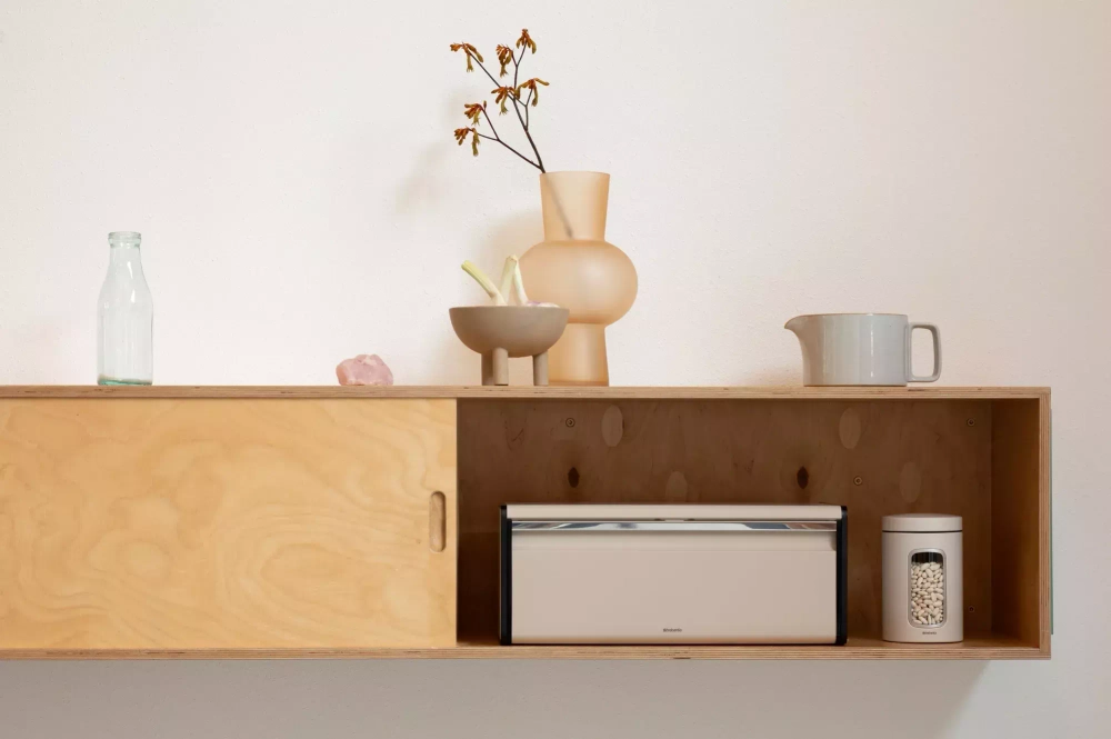 Brabantia -  бежевая хлебница / артикул   202384  / GTIN 8710755202384