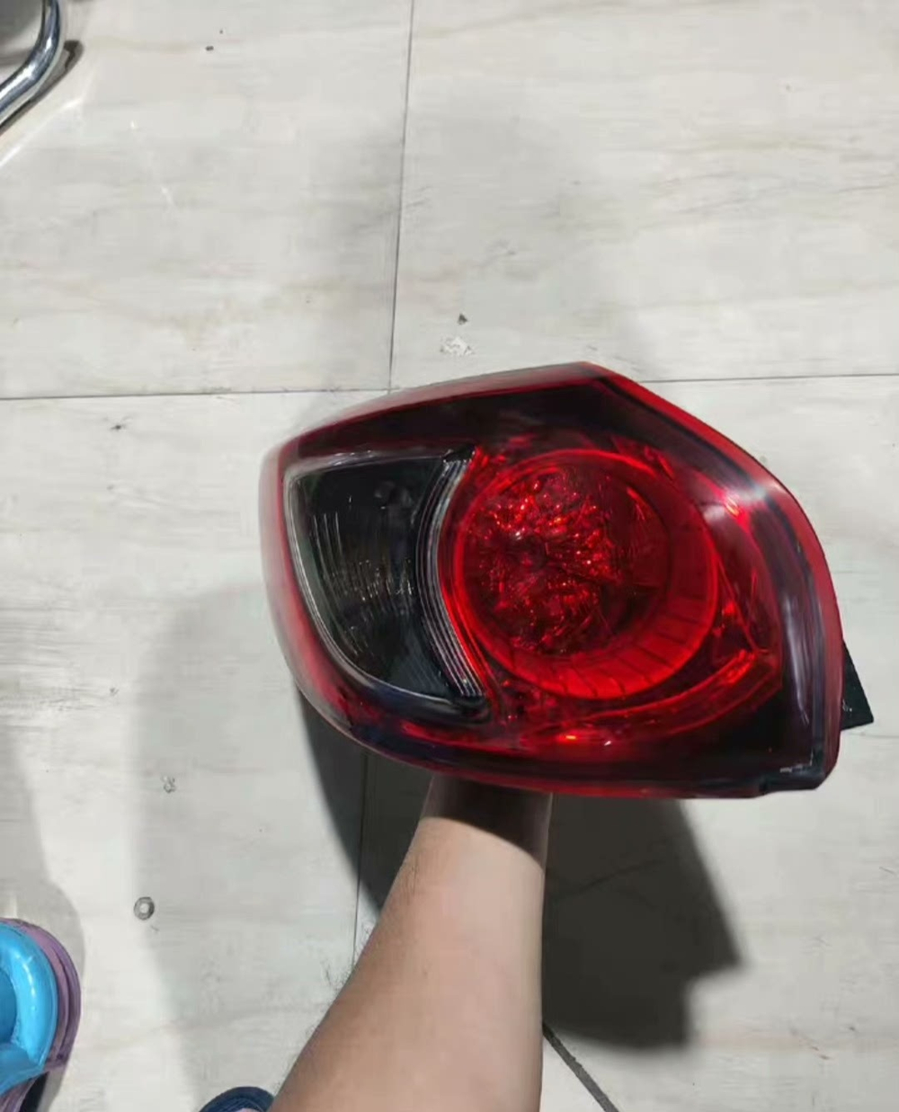 Задняя фара Mazda CX-5 оригинал, комплект внешняя/внутренняя,