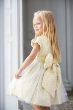 Нарядное платье для девочки желтого цвета с коротким рукавом Silver Spoon