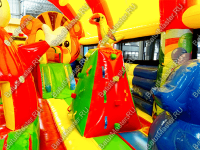 Надувной батут "Зверята с крышей 3" со скалодромом, 11*7*6 м