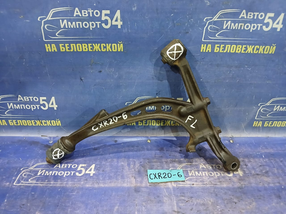 Рычаг передний левый TOYOTA ESTIMA 1992