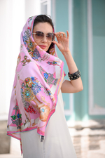 Платок «Винтажный гротеск» розовый