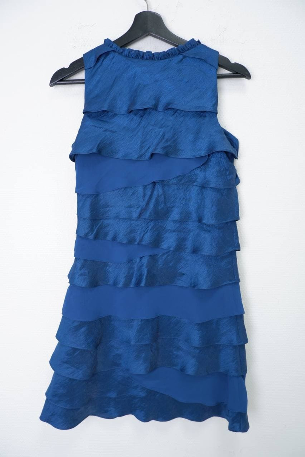 Платье с камнями 42 размер