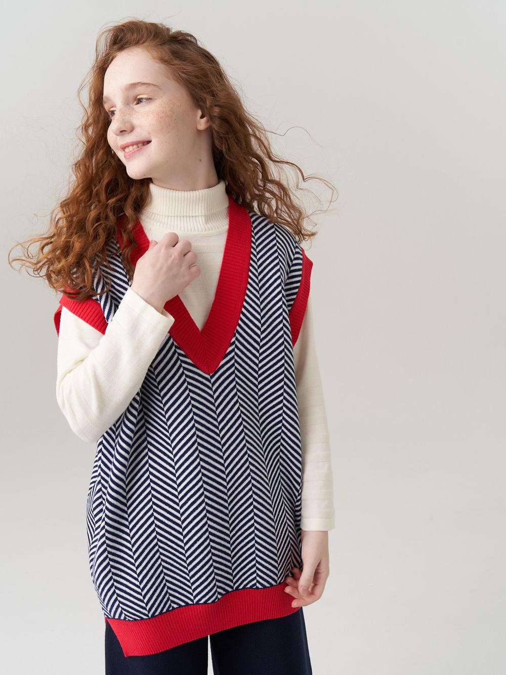 Жилетка для девочки в школу 953 индиго-коралл