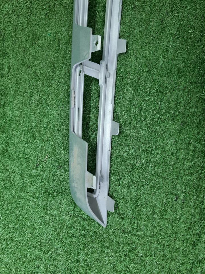 Накладка решетки радиатора Mercedes E W213 (16-21)