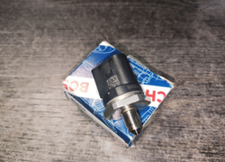 Датчик давления топлива VAG Bosch 0261545059