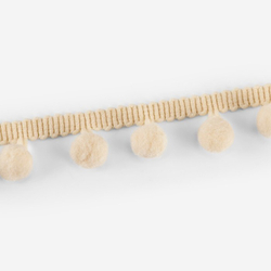 Тесьма с помпонами D 10 мм