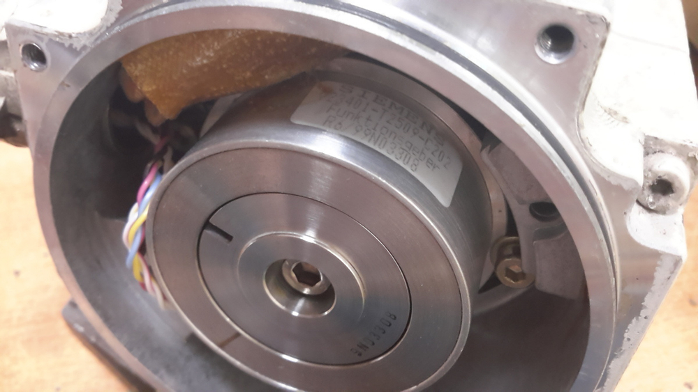 Siemens V23401-T2509-D202 б/у