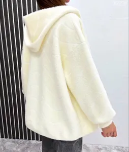 Альпака 27031633 Fabrika