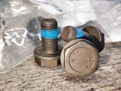 Болты крепления маховика VAG