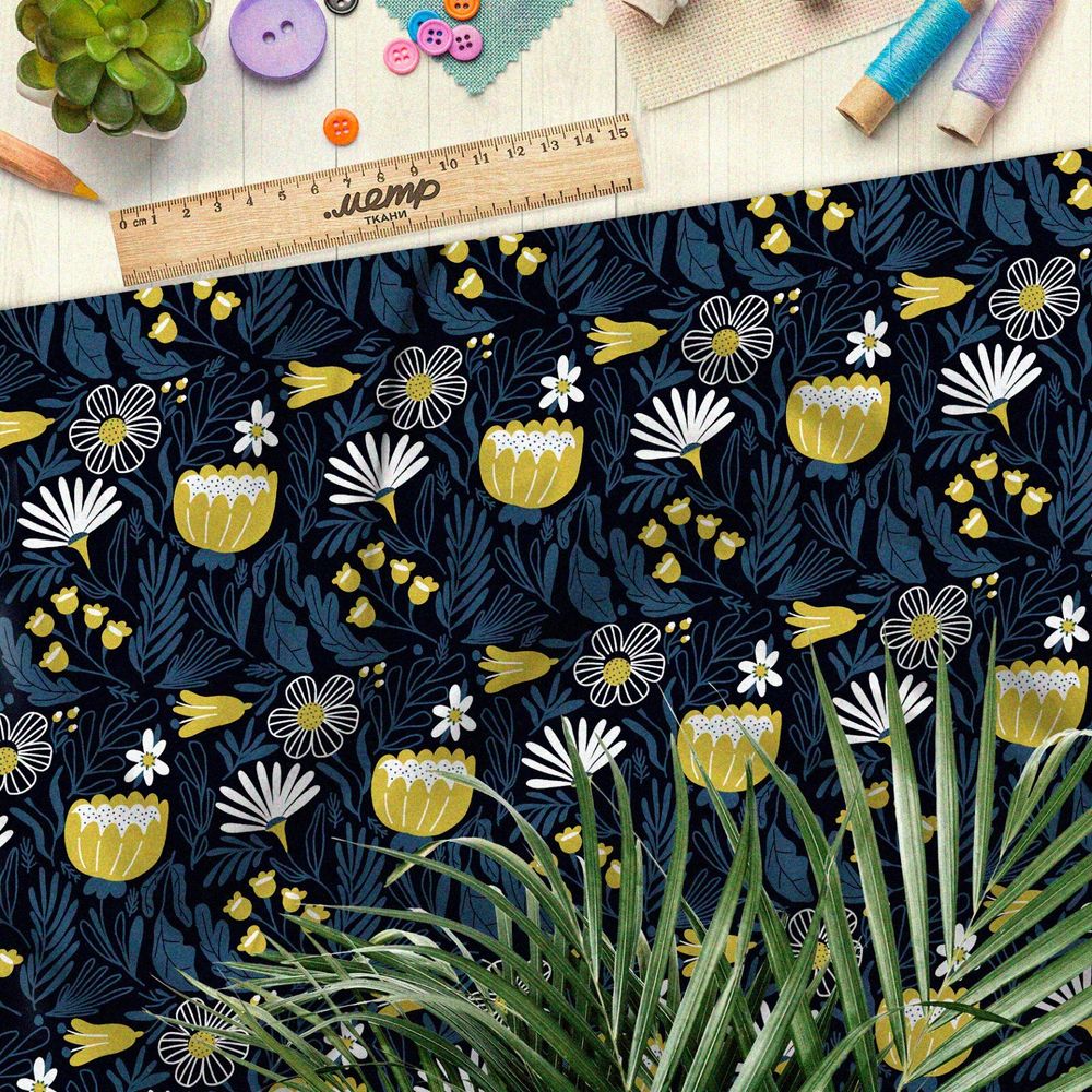 Ткань оксфорд 600 жёлтые цветы и листья на чёрном фоне
