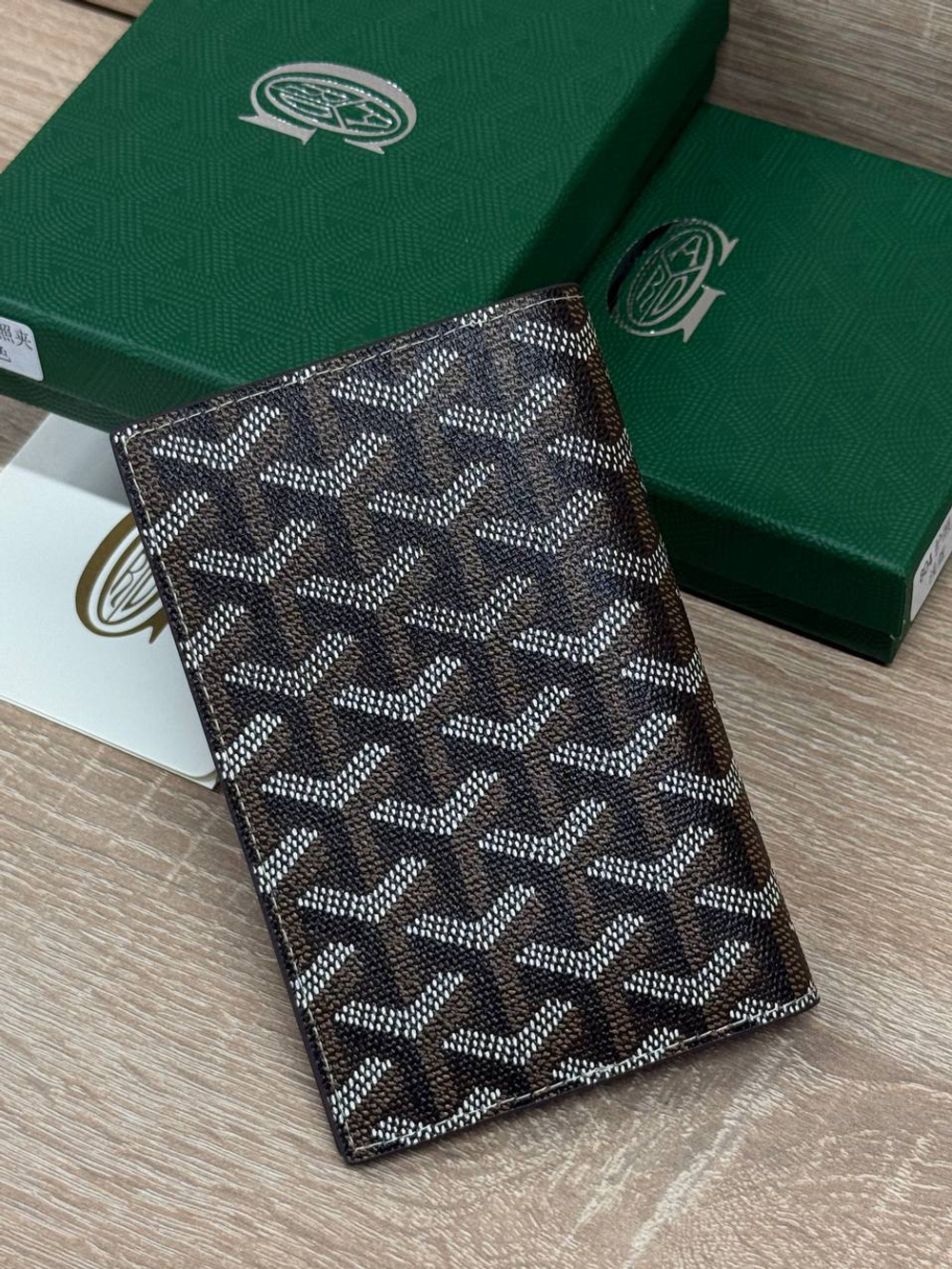 Обложка на паспорт Goyard