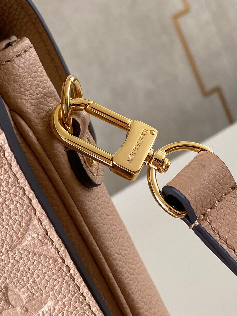 Louis Vuitton Pochette Metis